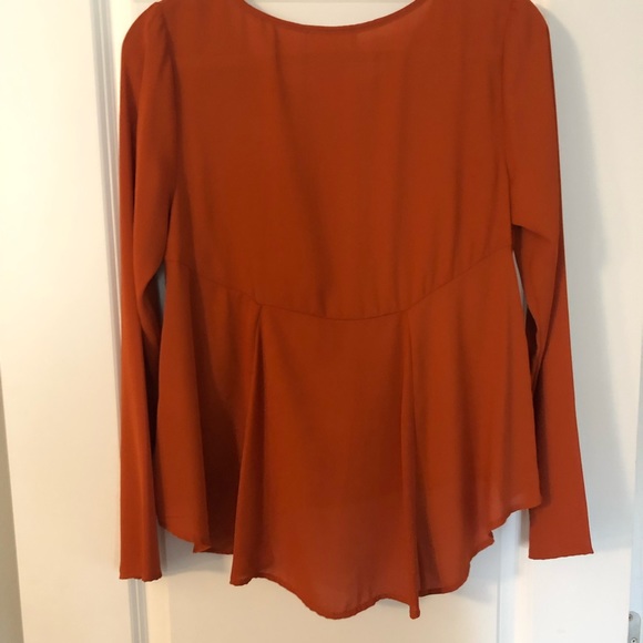 Rust colored blouse - Picture 4 of 4